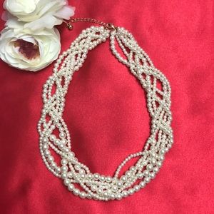 Chunky pearl braided necklace